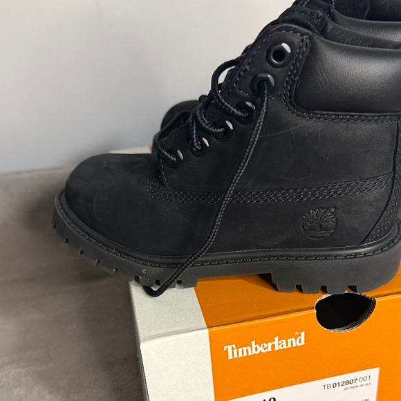 Timberland Kids Black Boots - Picture 3 of 4